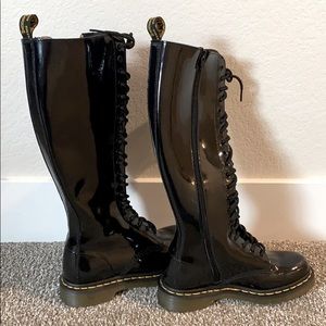 DR. MARTEN’s TALL COMBAT BOOTS